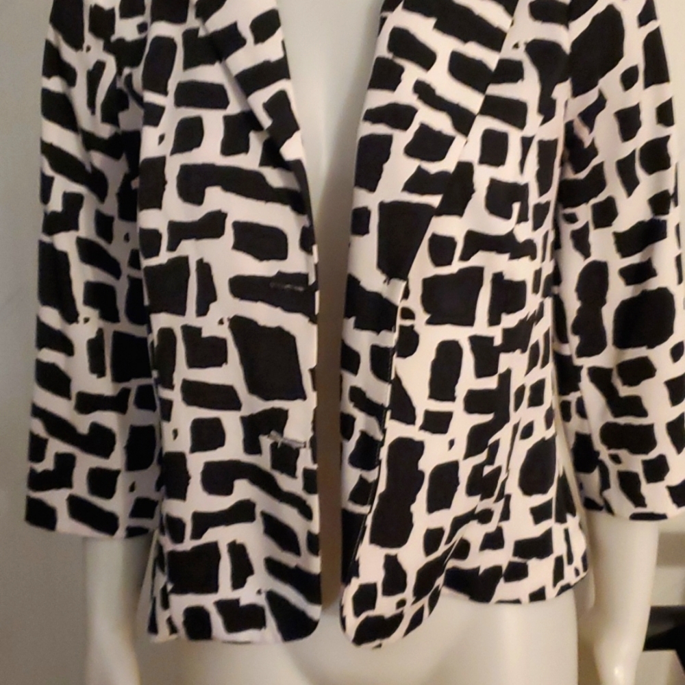 Tristo black and white blazer